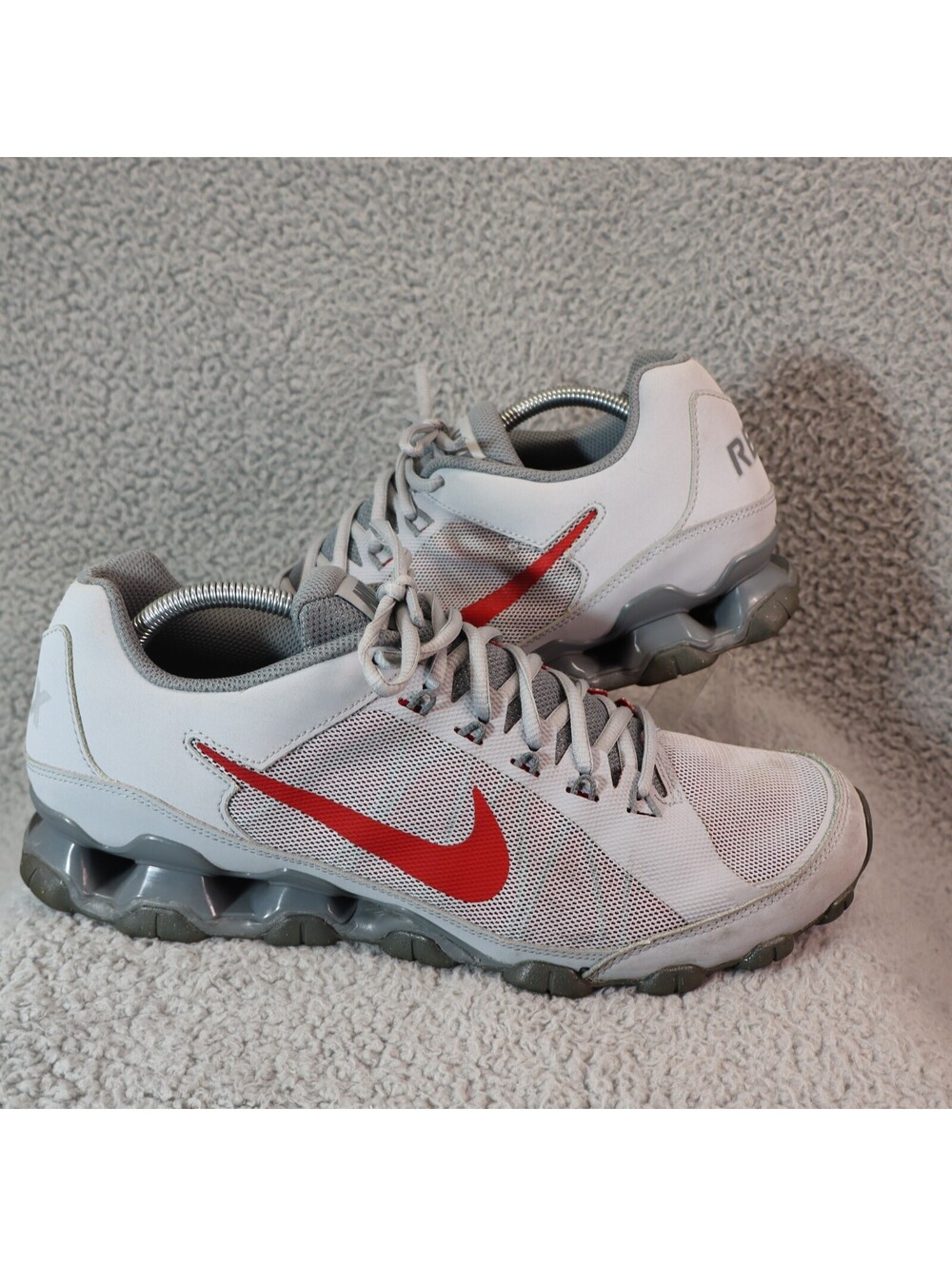 Nike REAX Men sz 11 Gray Runner